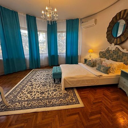 Casa Negustorului Hotel Дева Екстериор снимка