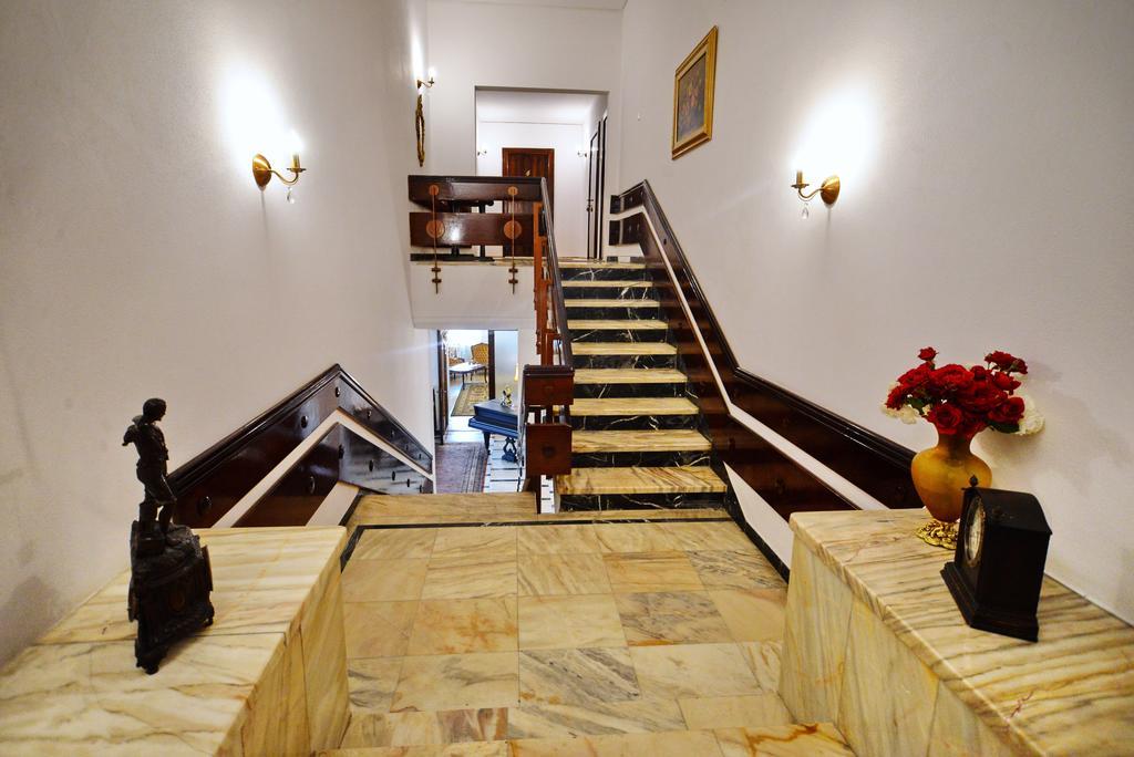 Casa Negustorului Hotel Дева Екстериор снимка