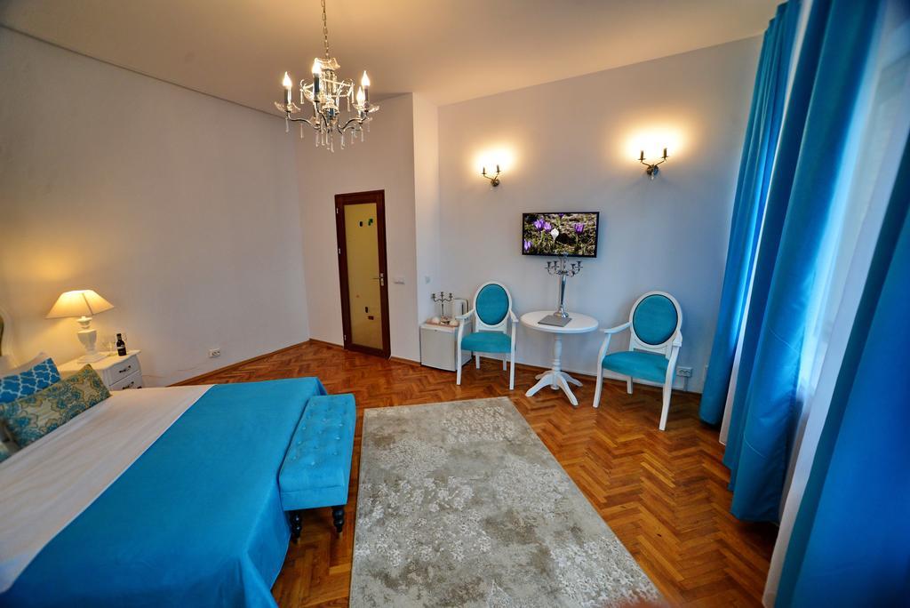 Casa Negustorului Hotel Дева Екстериор снимка