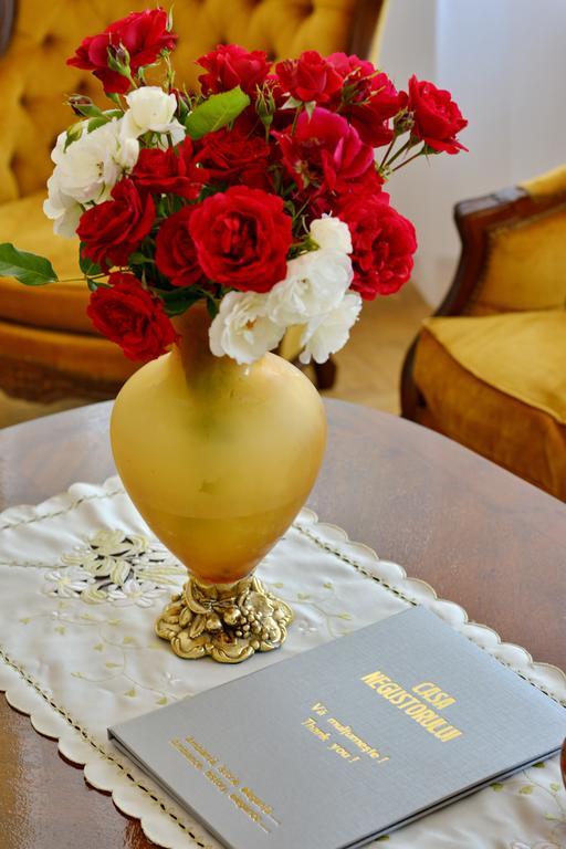 Casa Negustorului Hotel Дева Екстериор снимка