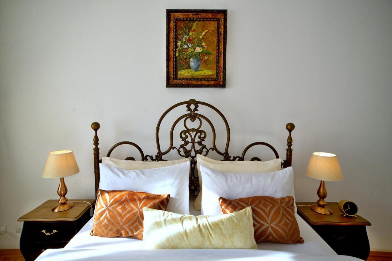 Casa Negustorului Hotel Дева Екстериор снимка